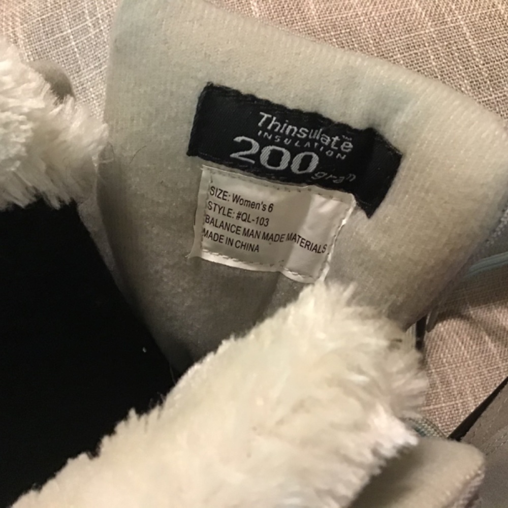 Natural Reflections Winter Boots women’s (8) - Picture 2 of 4